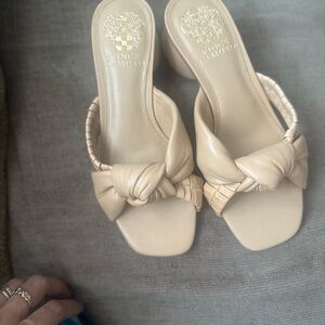 Vince Camuto Women's Tan